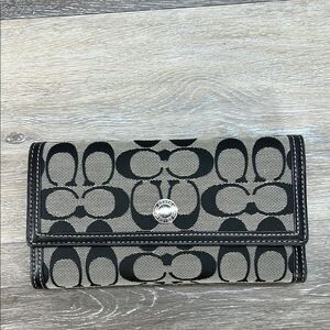 *8992 Coach black gray silver wallet